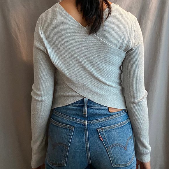 Which We Want Crossback Sweater in Grey Size M - Picture 3 of 6